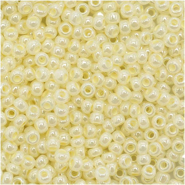 TOHO Round Seed Beads 11/0 142 Ceylon Banana Cream